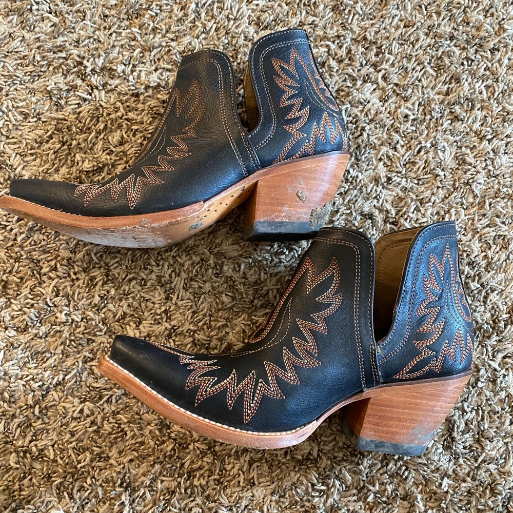 Womens dixon size 7.5